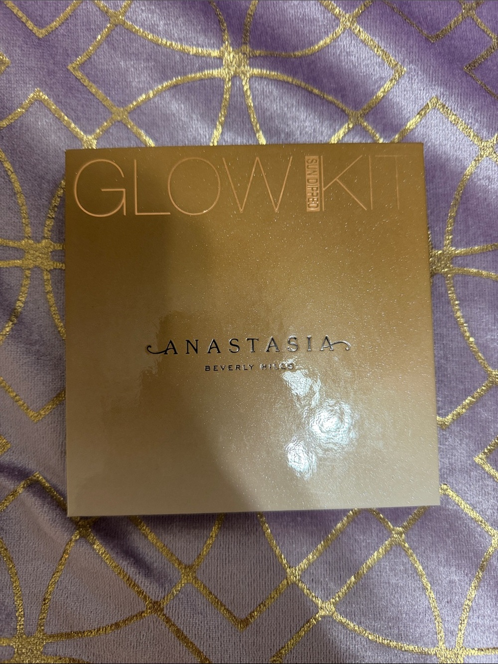 💥 NWT Anastasia Glow Kit - Sundipped